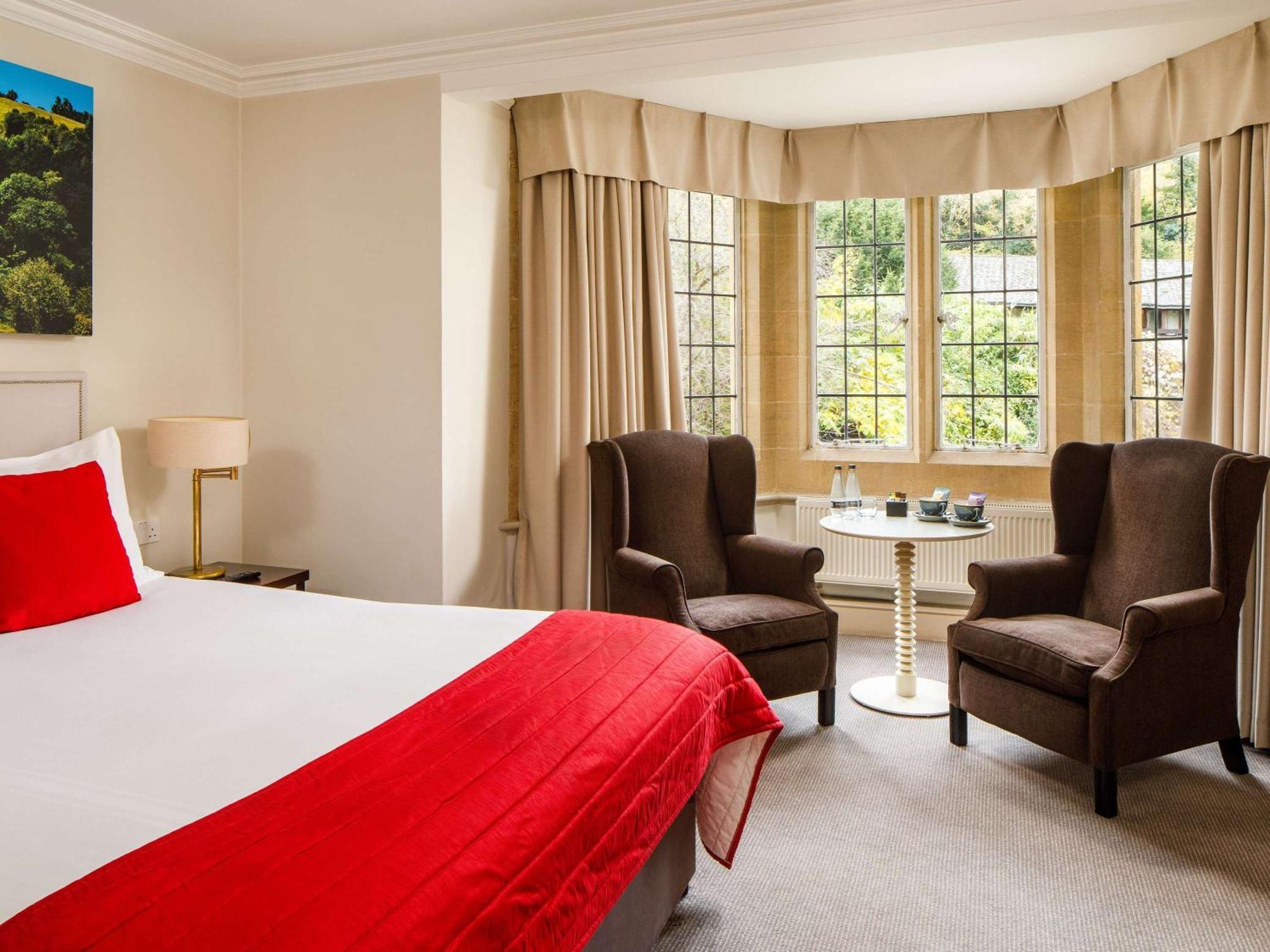 Sunday Box Hill Burford Bridge Hotel Dorking Exterior foto